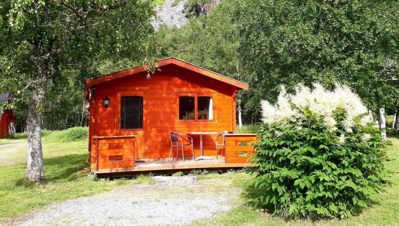 Dalen Gaard Camping Og Hytter Geiranger Kültér fotó