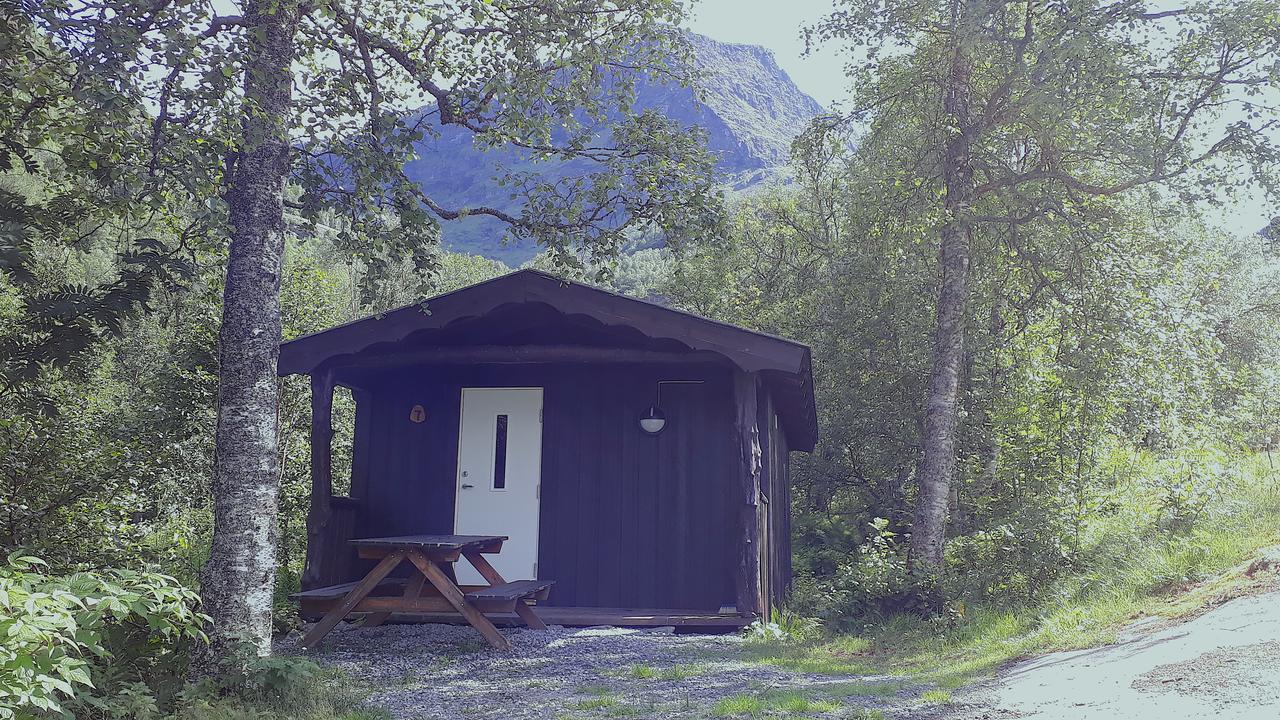 Dalen Gaard Camping Og Hytter Geiranger Kültér fotó